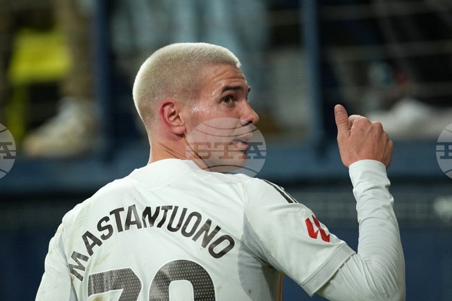 Футболистът на Реал Мадрид Франко Мастантуоно отдаде заслугата за подобрението на формата си на треньора Алваро Арбелоа