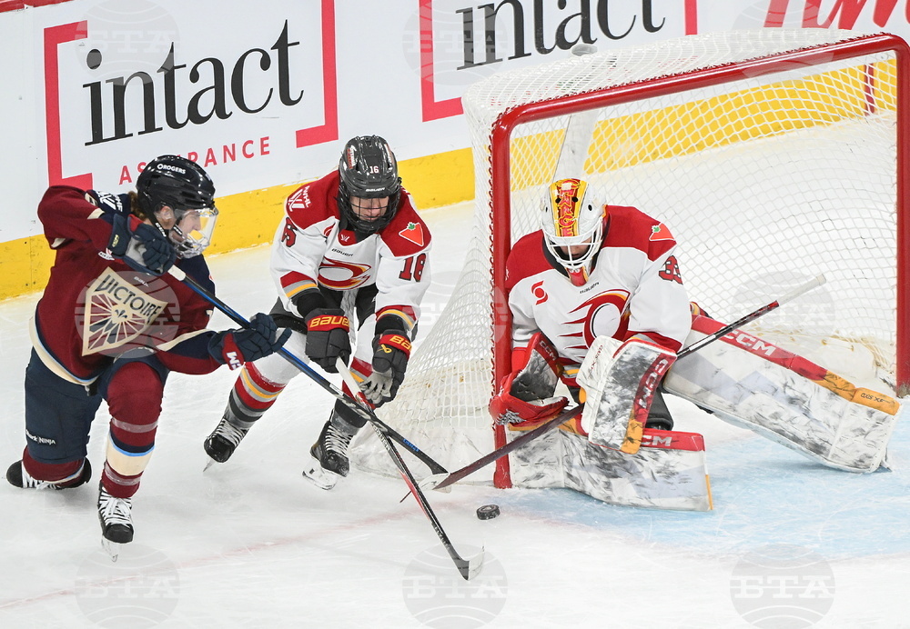 PWHL Charge Victoire Hockey