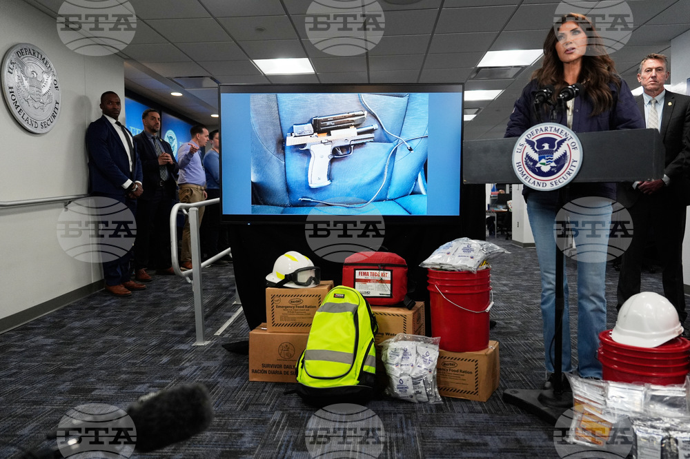 Homeland Secretary Kristi Noem