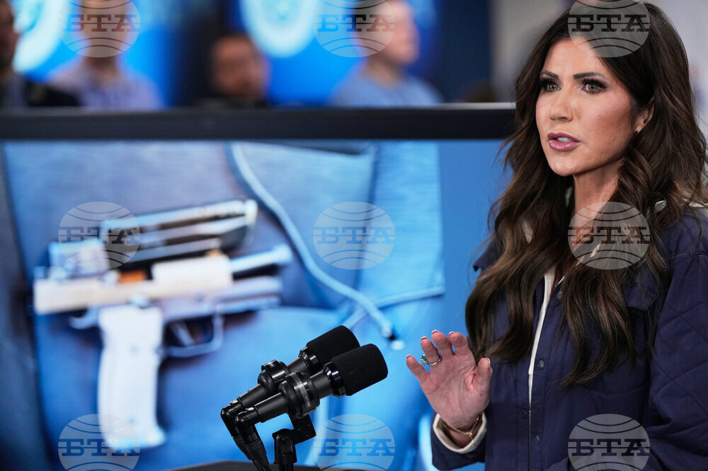 Homeland Secretary Kristi Noem