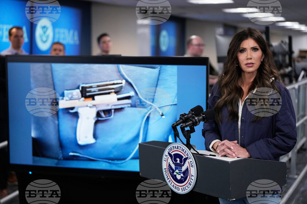 Homeland Secretary Kristi Noem