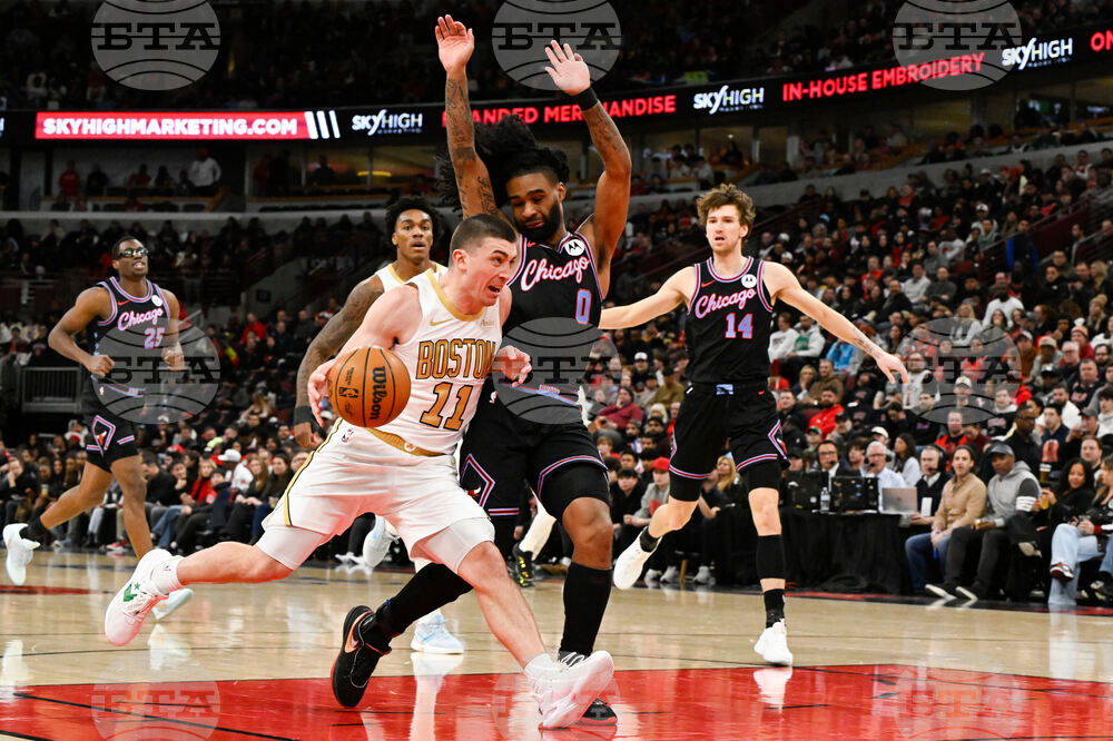 Чикаго пречупи Бостън в мач-церемония в чест на Дерик Роуз, Лука Дончич поведе Лейкърс към победа в Далас в НБА