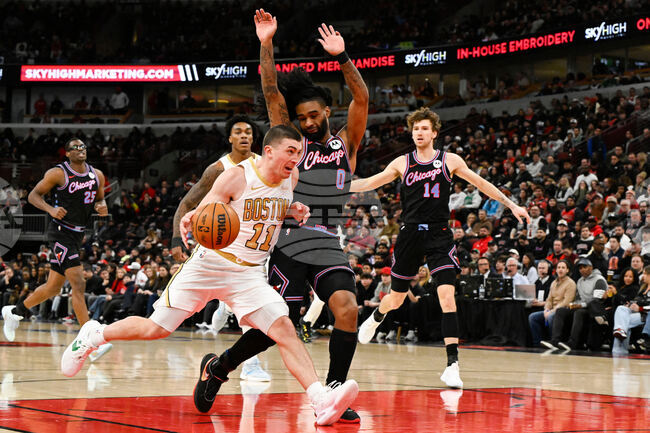 Чикаго пречупи Бостън в мач-церемония в чест на Дерик Роуз, Лука Дончич поведе Лейкърс към победа в Далас в НБА