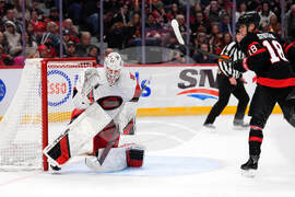 Hurricanes Senators Hockey