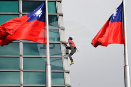 Taiwan Alex Honnold Taipei 101