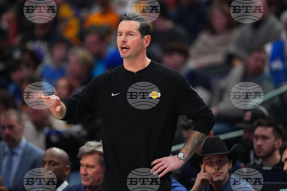 Lakers Mavericks Basketball