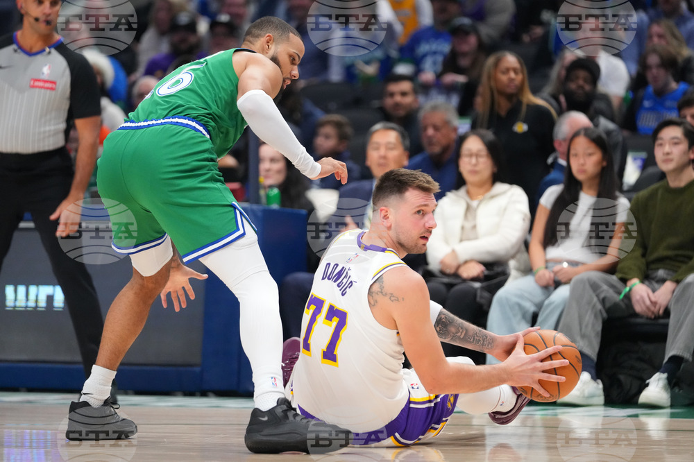 Lakers Mavericks Basketball