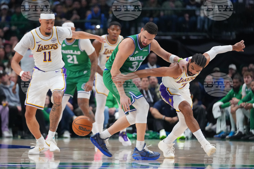 Lakers Mavericks Basketball