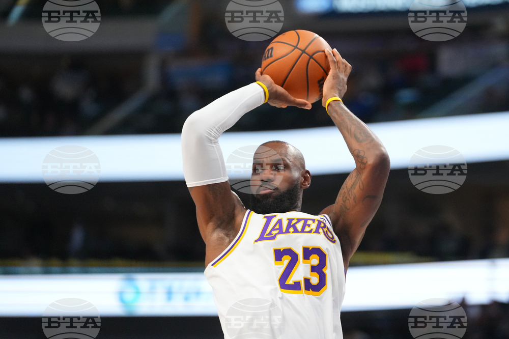 Lakers Mavericks Basketball