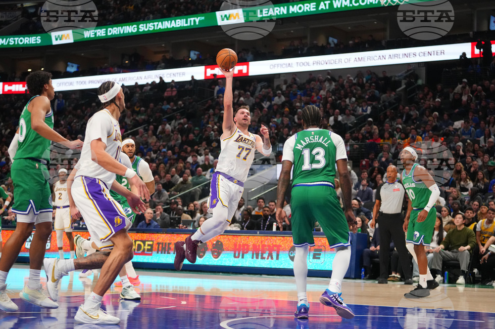 Lakers Mavericks Basketball