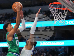 Lakers Mavericks Basketball