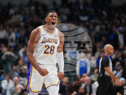 Lakers Mavericks Basketball