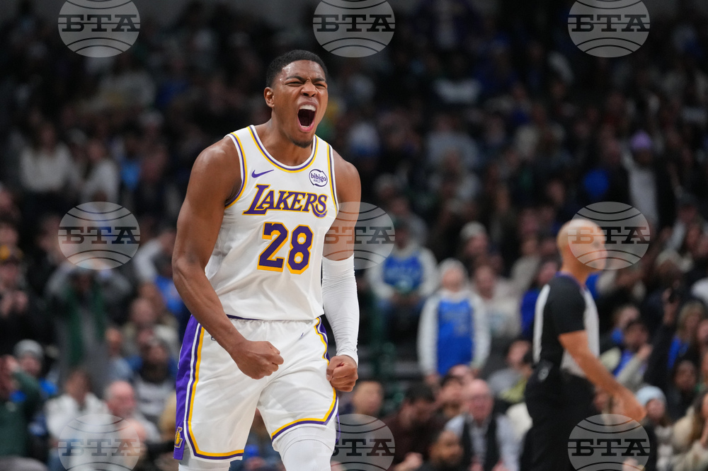 Lakers Mavericks Basketball