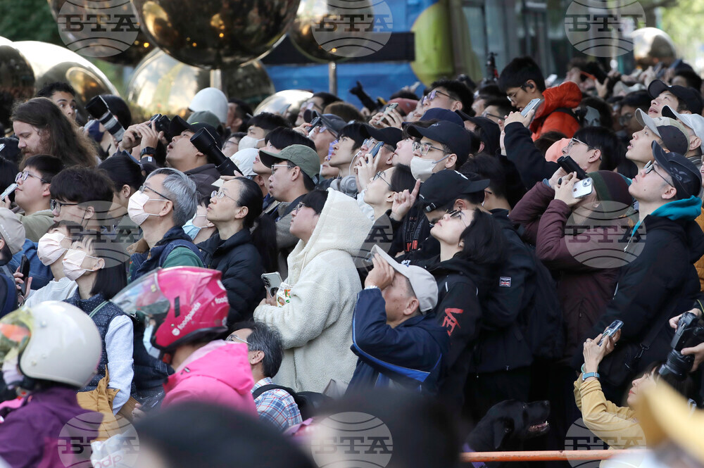 Taiwan Alex Honnold Taipei 101