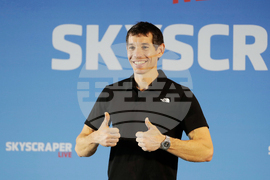 Taiwan Alex Honnold Taipei 101