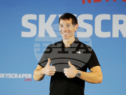 Taiwan Alex Honnold Taipei 101