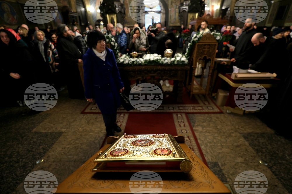 Празнична утреня в митрополитската катедрала „Св. великомъченица Неделя“ 