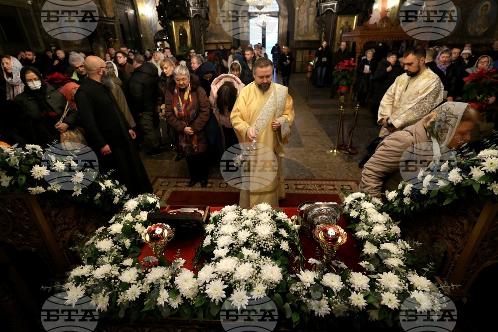 Празнична утреня в митрополитската катедрала „Св. великомъченица Неделя“ 