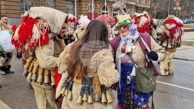 Международният фестивал на маскарадните игри „Сурва“ в Перник днес ще бъде закрит