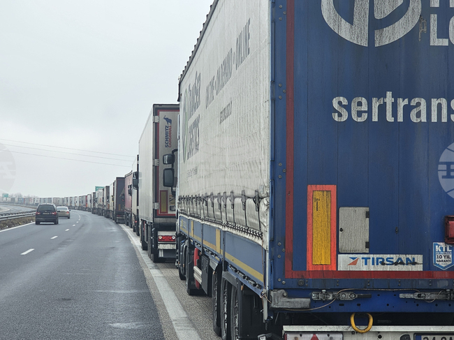 Трафикът на ГКПП „Капитан Андреево“ е интензивен, съобщават от "Гранична полиция"