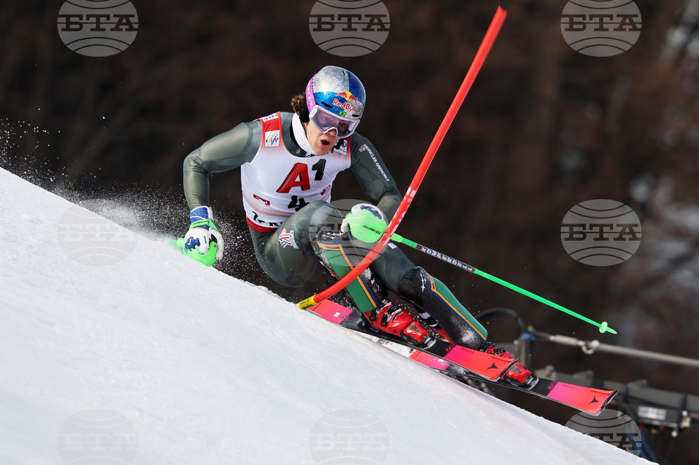 CORRECTION Austria World Cup Alpine Skiing