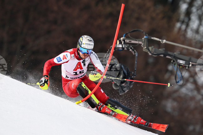 Мануел Фелер с първа победа на слалома в Кицбюел, Алберт Попов завърши 22-и