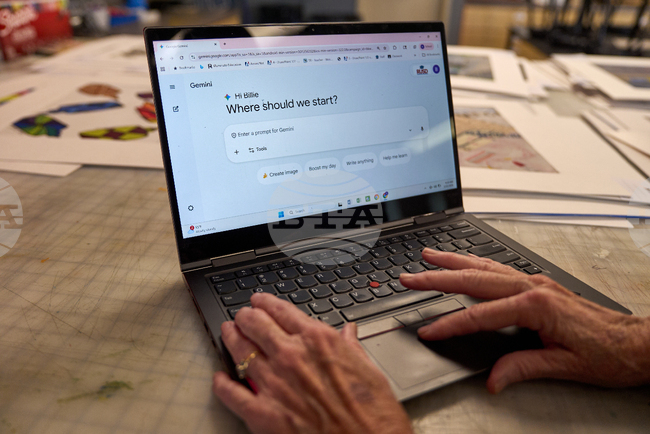 ИИ може би по-скоро създава, отколкото да унищожава работни места, според публикация в блога на ЕЦБ