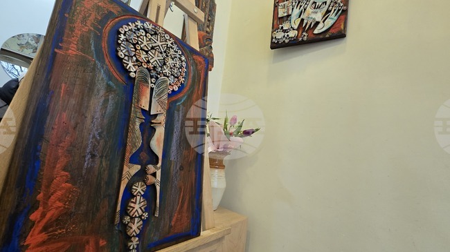 Изложба с 14 непоказвани дърворезби на Атанас Янев е представена в Благоевград