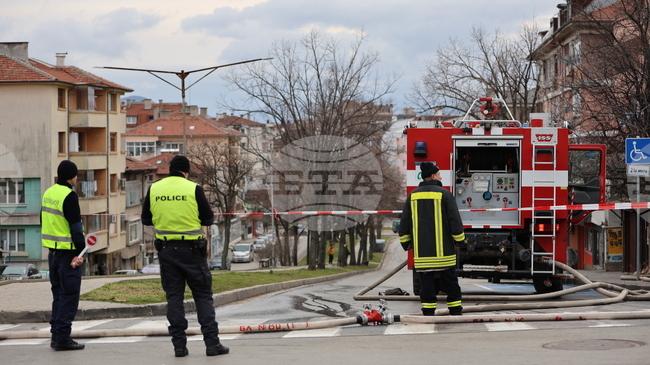 Общо 65 пожара са потушени през денонощието, няма пострадали 
