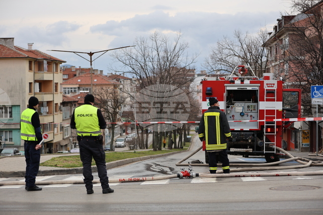 Общо 65 пожара са потушени през денонощието, няма пострадали 