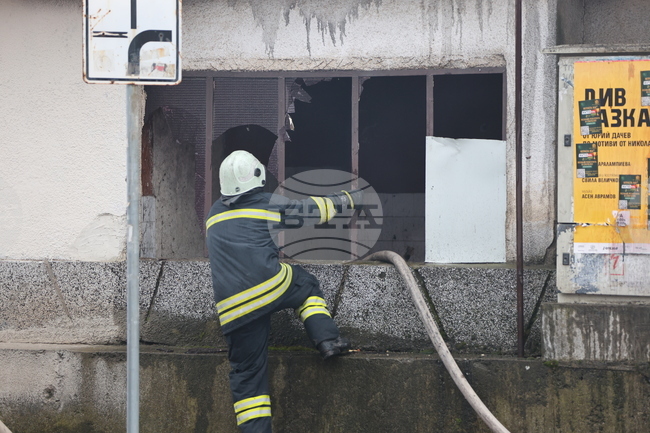 Потушени са 98 пожара в страната през изминалото денонощие, един човек е пострадал