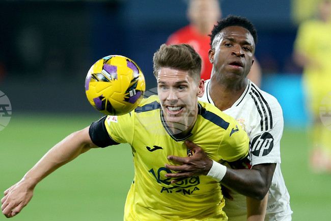 Villarreal-Foyth Soccer