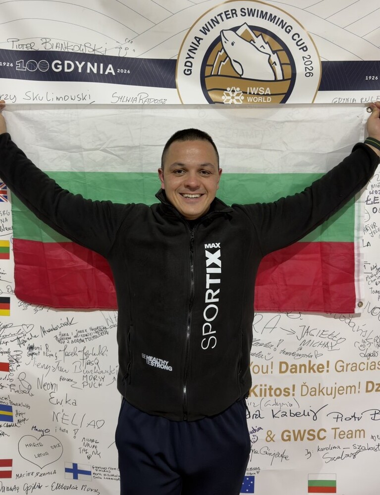 Цанко Цанков спечели световната титла в плуването на 450 метра в ледени води