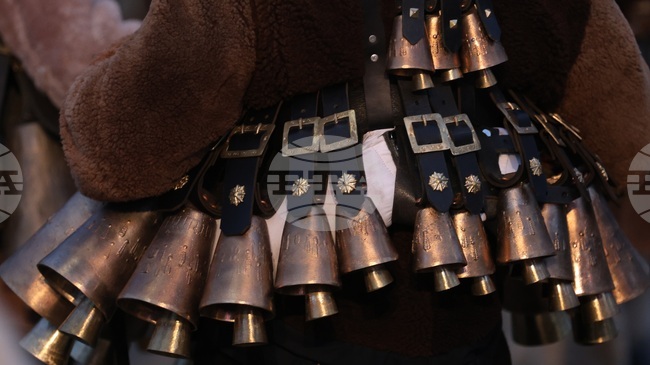 Първи международен празник на старите чанове, звънци и народни носии ще се проведе в земенското село Пещера