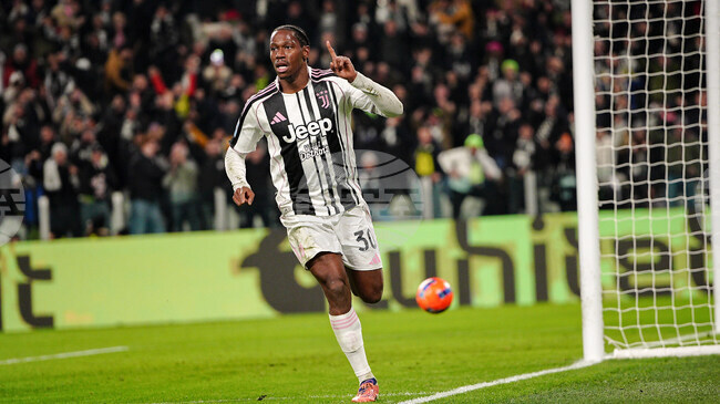 Ювентус постигна категоричен успех в дербито срещу Наполи