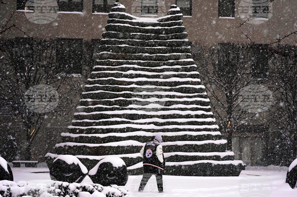 APTOPIX Winter Weather Pennsylvania