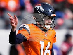 Patriots Broncos Football