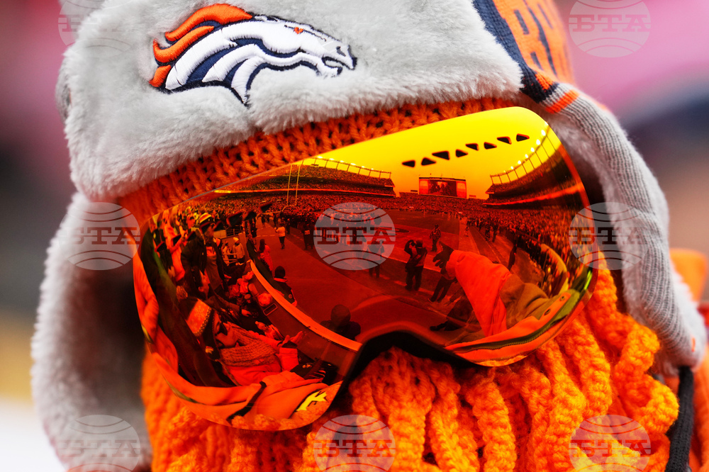 APTOPIX Patriots Broncos Football