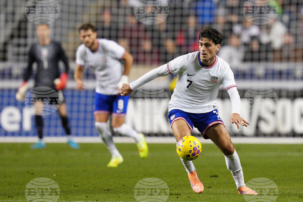 Gladbach Reyna Soccer