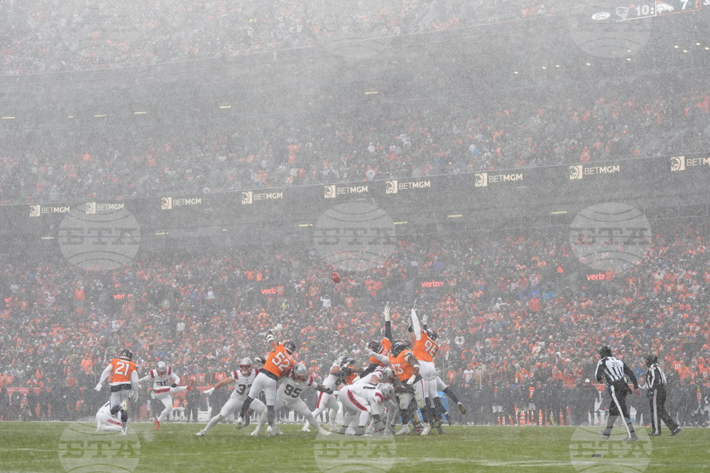 APTOPIX Patriots Broncos Football