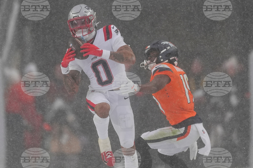 APTOPIX Patriots Broncos Football