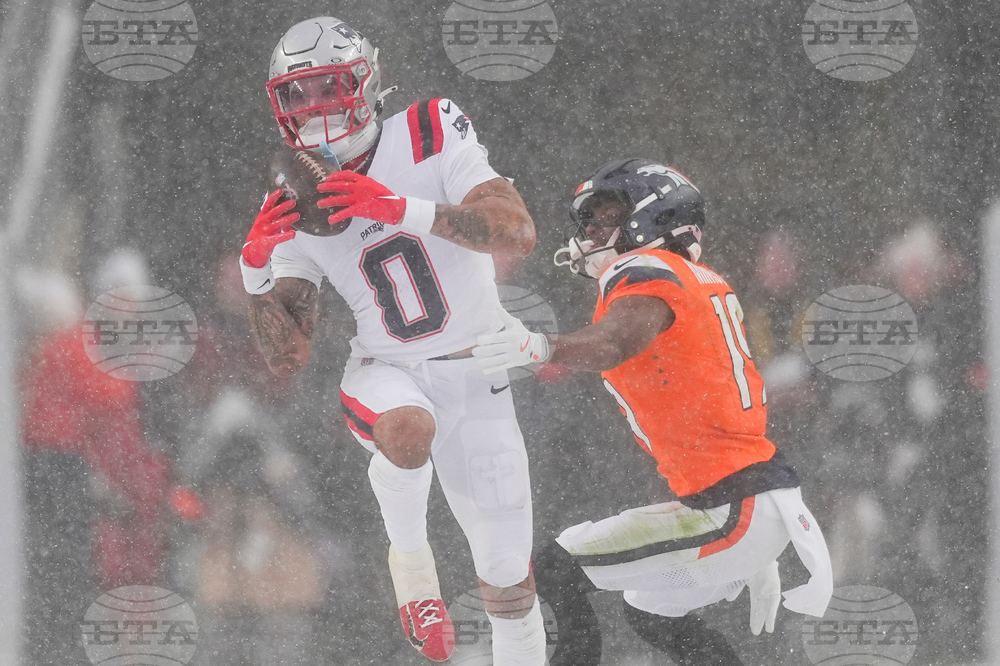 APTOPIX Patriots Broncos Football