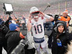 Patriots Broncos Football