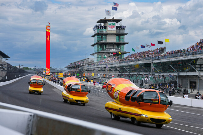 Indy 500 Wiener Race Auto Racing