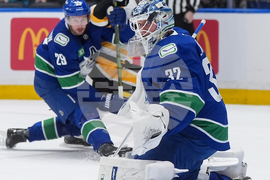 Penguins Canucks Hockey