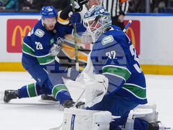 Penguins Canucks Hockey