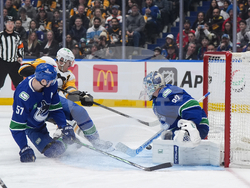 Penguins Canucks Hockey