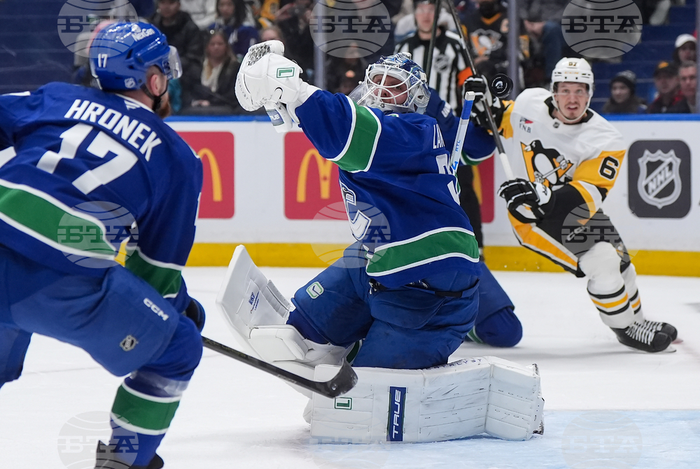 Penguins Canucks Hockey