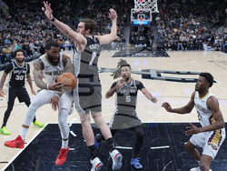 Pelicans Spurs Basketball