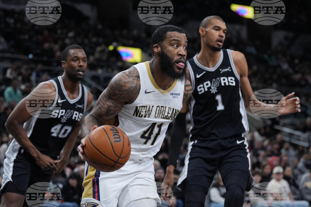 Pelicans Spurs Basketball